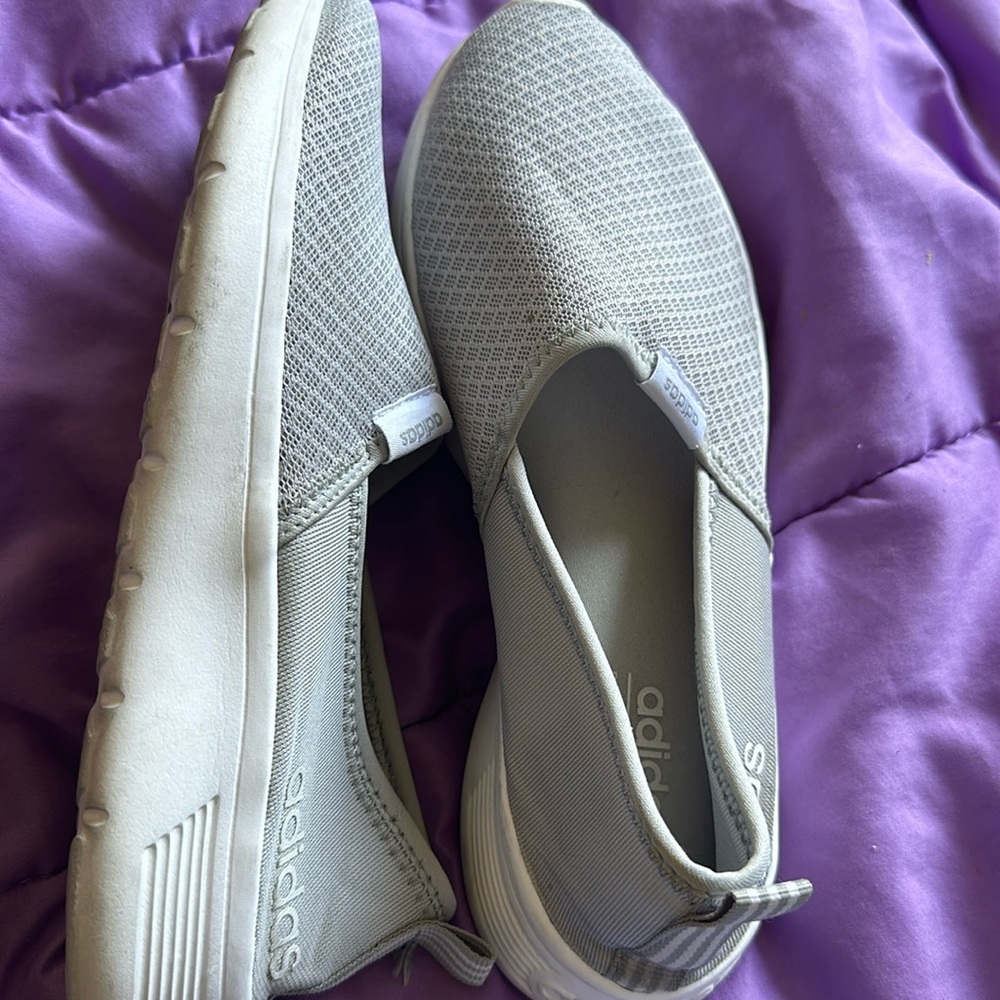 Adidas Slip On Cloud Sneakers super lightweight